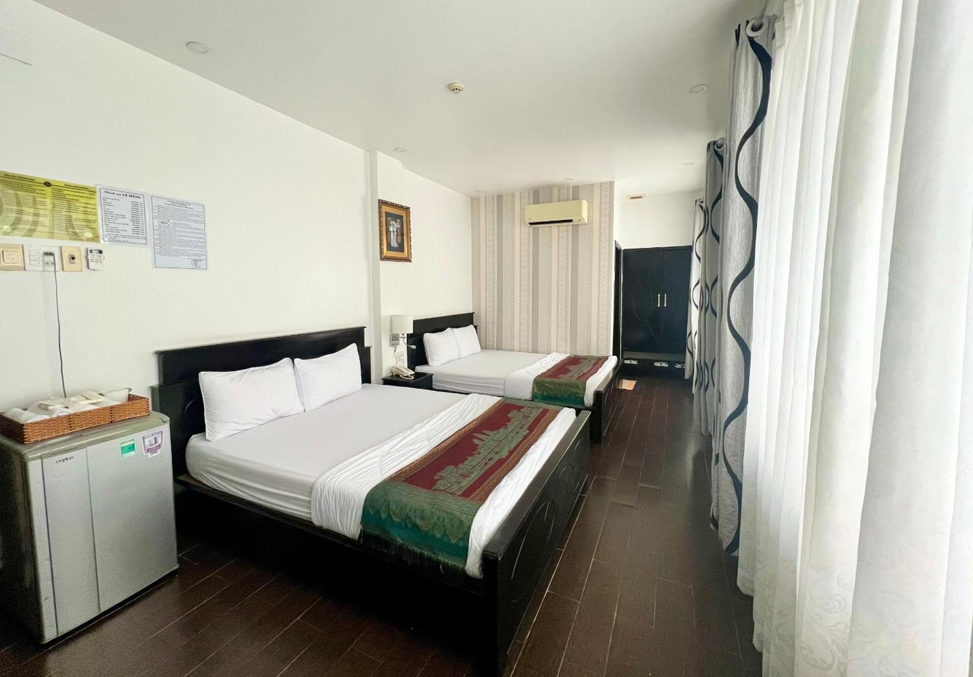 Khach San Le Hang Long Xuyen Exterior photo