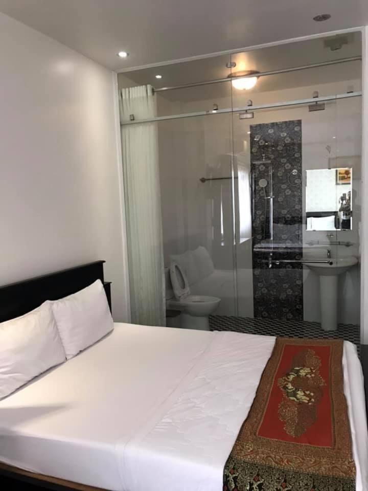 Khach San Le Hang Long Xuyen Exterior photo